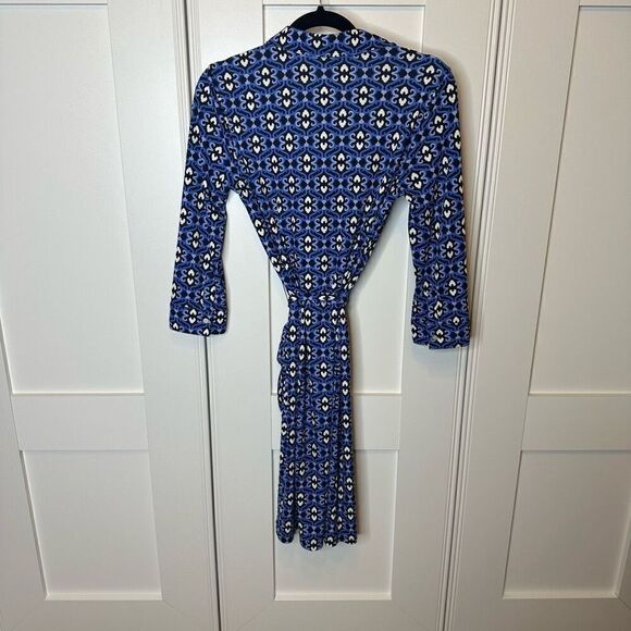 Talbots Small Petite tie waste dress Blue, Black, & White Baroque Print (R1) - Picture 5 of 6